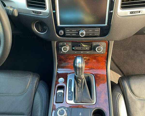 Синій Фольксваген Туарег, об'ємом двигуна 3.6 л та пробігом 170 тис. км за 18000 $, фото 8 на Automoto.ua