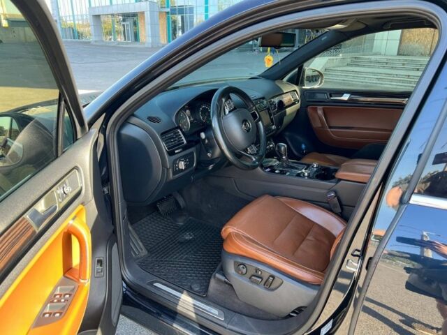 Синий Фольксваген Туарег, объемом двигателя 3 л и пробегом 250 тыс. км за 23500 $, фото 12 на Automoto.ua