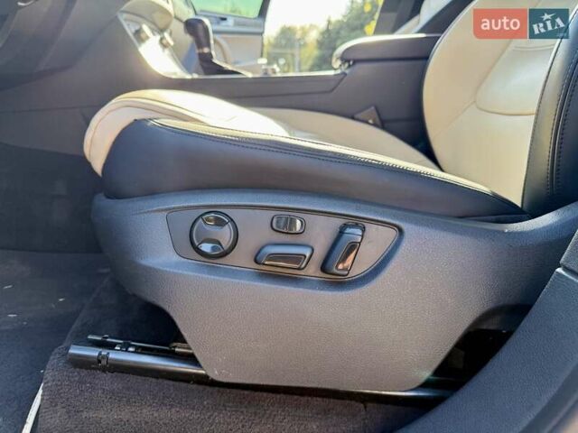 Синій Фольксваген Туарег, об'ємом двигуна 3 л та пробігом 160 тис. км за 29999 $, фото 23 на Automoto.ua