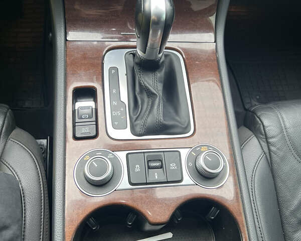 Синий Фольксваген Туарег, объемом двигателя 2.97 л и пробегом 190 тыс. км за 24800 $, фото 34 на Automoto.ua