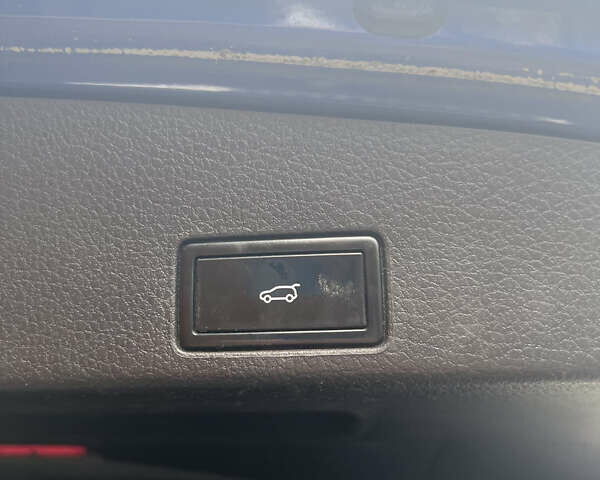 Синий Фольксваген Туарег, объемом двигателя 2.97 л и пробегом 190 тыс. км за 24800 $, фото 12 на Automoto.ua