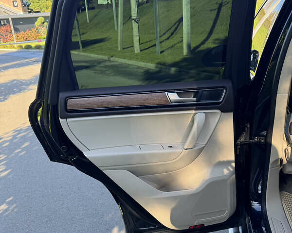 Синій Фольксваген Туарег, об'ємом двигуна 2.97 л та пробігом 245 тис. км за 23000 $, фото 13 на Automoto.ua