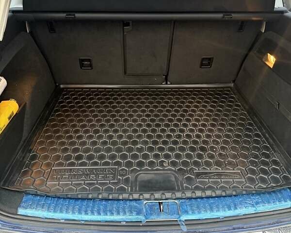 Синий Фольксваген Туарег, объемом двигателя 2.97 л и пробегом 136 тыс. км за 29300 $, фото 27 на Automoto.ua