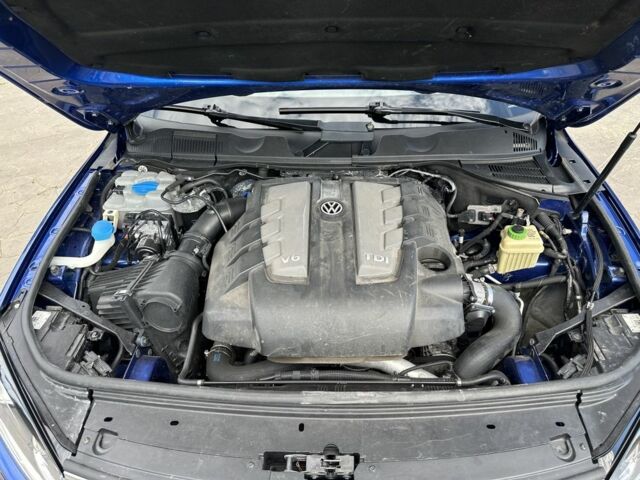 Синій Фольксваген Туарег, об'ємом двигуна 3 л та пробігом 140 тис. км за 38500 $, фото 16 на Automoto.ua