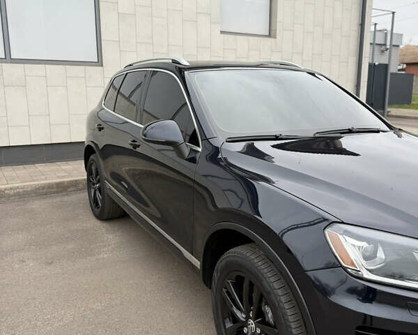 Синий Фольксваген Туарег, объемом двигателя 3.6 л и пробегом 369 тыс. км за 15000 $, фото 5 на Automoto.ua