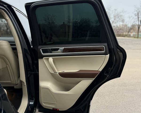 Синий Фольксваген Туарег, объемом двигателя 3.6 л и пробегом 369 тыс. км за 15000 $, фото 8 на Automoto.ua