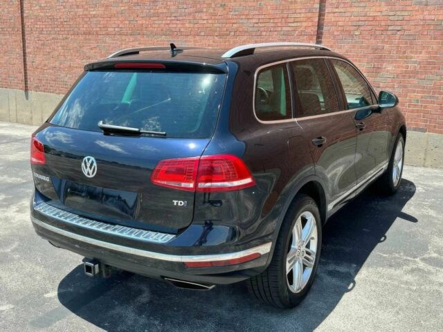 Синий Фольксваген Туарег, объемом двигателя 3 л и пробегом 71 тыс. км за 12500 $, фото 4 на Automoto.ua