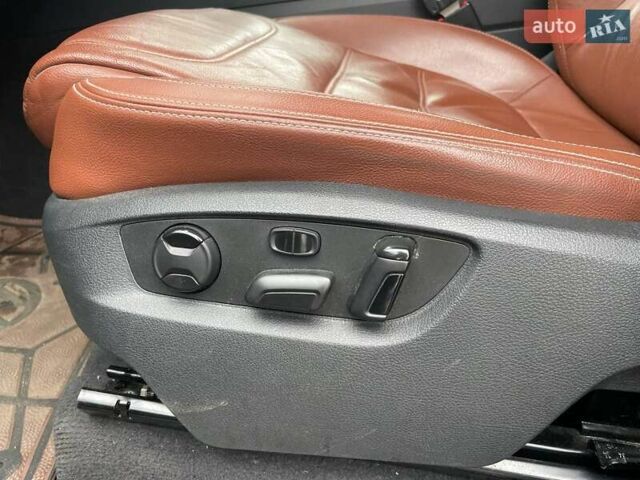 Синий Фольксваген Туарег, объемом двигателя 2.97 л и пробегом 294 тыс. км за 24990 $, фото 18 на Automoto.ua