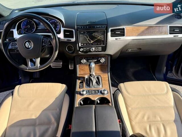 Синій Фольксваген Туарег, об'ємом двигуна 3 л та пробігом 160 тис. км за 29999 $, фото 27 на Automoto.ua