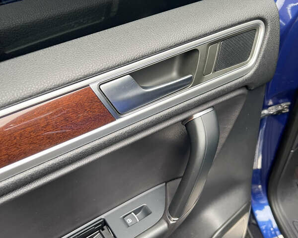 Синий Фольксваген Туарег, объемом двигателя 2.97 л и пробегом 190 тыс. км за 24800 $, фото 45 на Automoto.ua