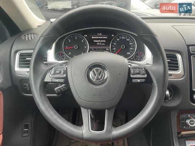 Синий Фольксваген Туарег, объемом двигателя 2.97 л и пробегом 294 тыс. км за 24990 $, фото 11 на Automoto.ua