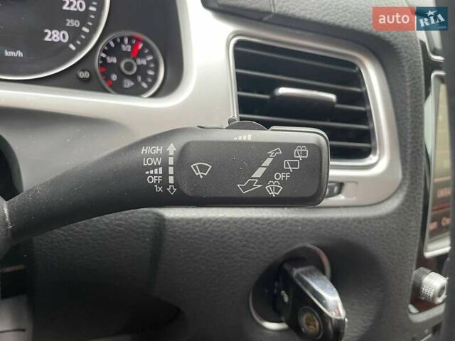 Синий Фольксваген Туарег, объемом двигателя 2.97 л и пробегом 294 тыс. км за 24990 $, фото 22 на Automoto.ua