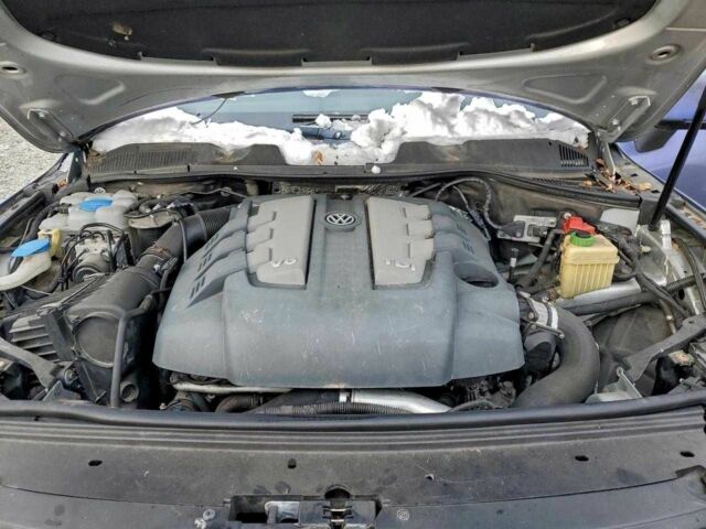 Синий Фольксваген Туарег, объемом двигателя 3 л и пробегом 131 тыс. км за 2800 $, фото 11 на Automoto.ua