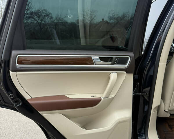 Синий Фольксваген Туарег, объемом двигателя 3.6 л и пробегом 369 тыс. км за 15000 $, фото 10 на Automoto.ua