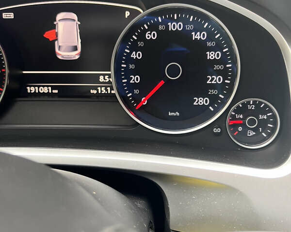 Синий Фольксваген Туарег, объемом двигателя 2.97 л и пробегом 190 тыс. км за 24800 $, фото 28 на Automoto.ua