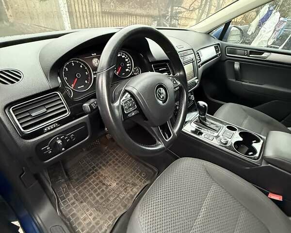 Синий Фольксваген Туарег, объемом двигателя 2.97 л и пробегом 136 тыс. км за 29300 $, фото 5 на Automoto.ua