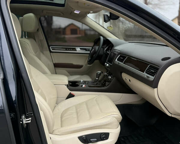 Синий Фольксваген Туарег, объемом двигателя 3.6 л и пробегом 369 тыс. км за 15000 $, фото 7 на Automoto.ua