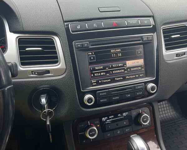 Синий Фольксваген Туарег, объемом двигателя 2.97 л и пробегом 190 тыс. км за 24800 $, фото 33 на Automoto.ua