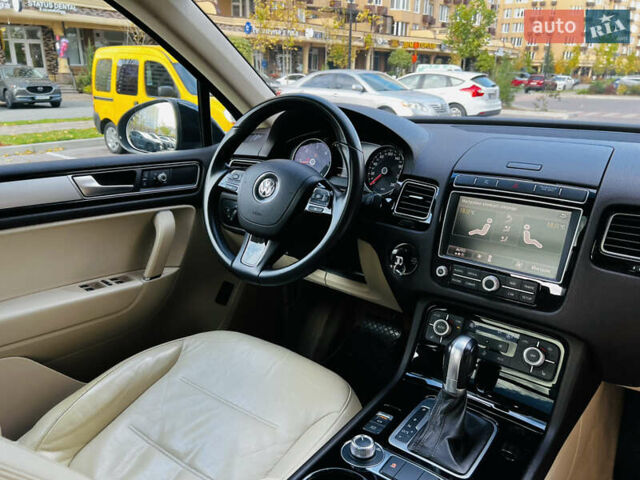 Синий Фольксваген Туарег, объемом двигателя 3 л и пробегом 182 тыс. км за 24900 $, фото 41 на Automoto.ua