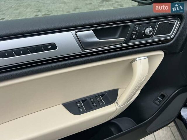 Фольксваген Туарег 2016 в Ровно на Automoto.ua Синий Фольксваген Туарег, объемом двигателя 3 л и пробегом 274 тыс. км за 25900 $, фото 33 на Automoto.ua