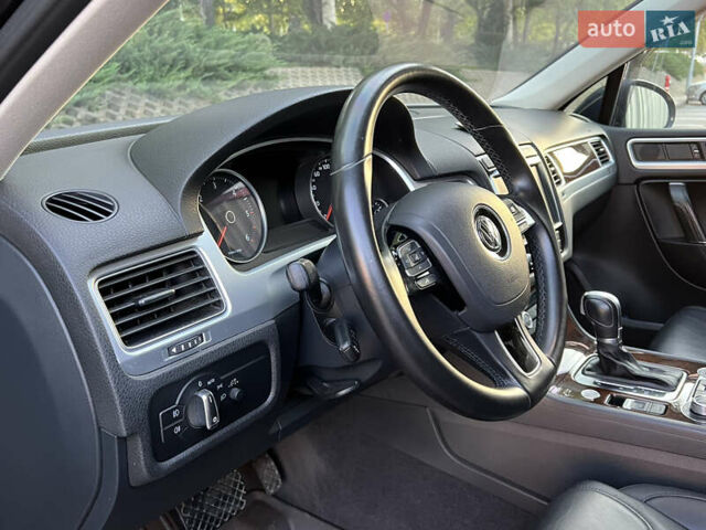 Синий Фольксваген Туарег, объемом двигателя 3 л и пробегом 102 тыс. км за 35900 $, фото 30 на Automoto.ua