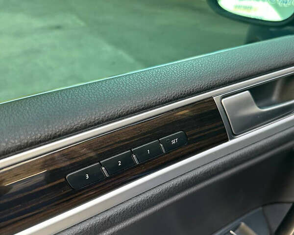 Синій Фольксваген Туарег, об'ємом двигуна 3 л та пробігом 151 тис. км за 24900 $, фото 26 на Automoto.ua