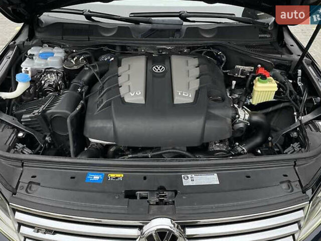 Синий Фольксваген Туарег, объемом двигателя 2.97 л и пробегом 106 тыс. км за 24700 $, фото 25 на Automoto.ua