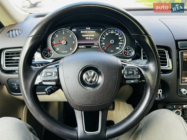 Синий Фольксваген Туарег, объемом двигателя 3 л и пробегом 182 тыс. км за 24900 $, фото 31 на Automoto.ua