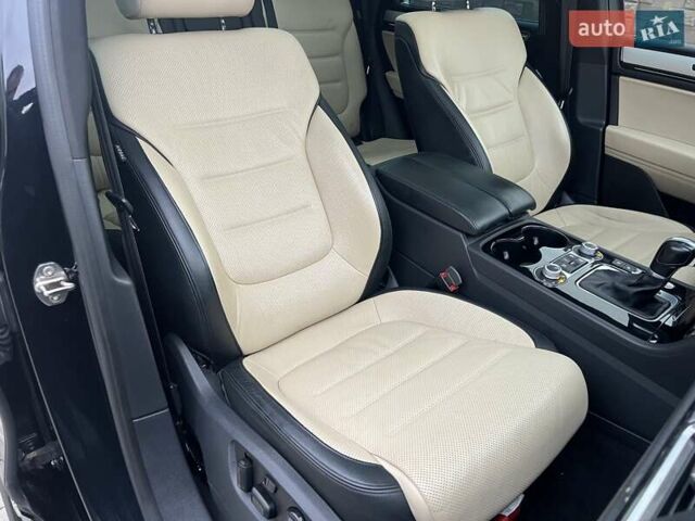 Фольксваген Туарег 2016 в Ровно на Automoto.ua Синий Фольксваген Туарег, объемом двигателя 3 л и пробегом 274 тыс. км за 25900 $, фото 27 на Automoto.ua