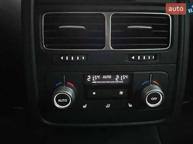 Синий Фольксваген Туарег, объемом двигателя 2.97 л и пробегом 106 тыс. км за 24700 $, фото 21 на Automoto.ua