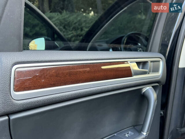 Синий Фольксваген Туарег, объемом двигателя 3 л и пробегом 102 тыс. км за 35900 $, фото 21 на Automoto.ua