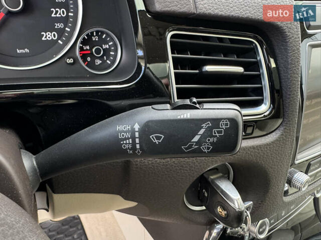 Синий Фольксваген Туарег, объемом двигателя 3 л и пробегом 182 тыс. км за 24900 $, фото 19 на Automoto.ua