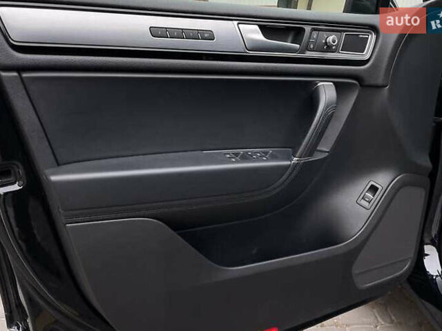 Синий Фольксваген Туарег, объемом двигателя 2.97 л и пробегом 106 тыс. км за 24700 $, фото 12 на Automoto.ua