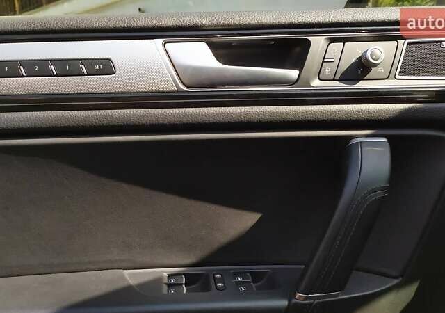 Синий Фольксваген Туарег, объемом двигателя 3 л и пробегом 152 тыс. км за 29000 $, фото 2 на Automoto.ua