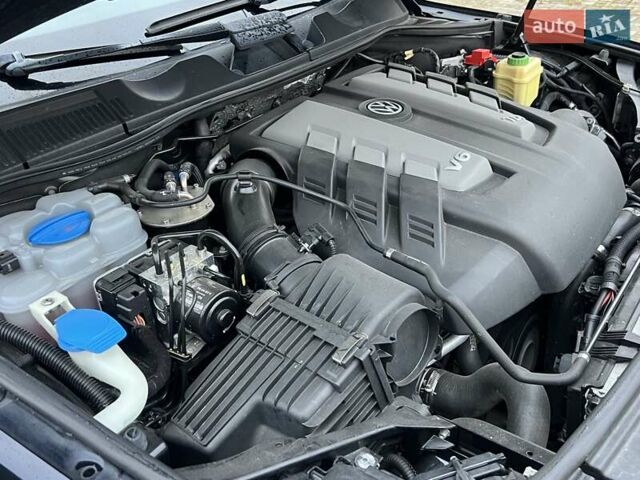 Фольксваген Туарег 2016 в Ровно на Automoto.ua Синий Фольксваген Туарег, объемом двигателя 3 л и пробегом 274 тыс. км за 25900 $, фото 89 на Automoto.ua