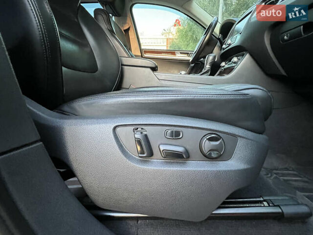 Синий Фольксваген Туарег, объемом двигателя 3 л и пробегом 102 тыс. км за 35900 $, фото 40 на Automoto.ua