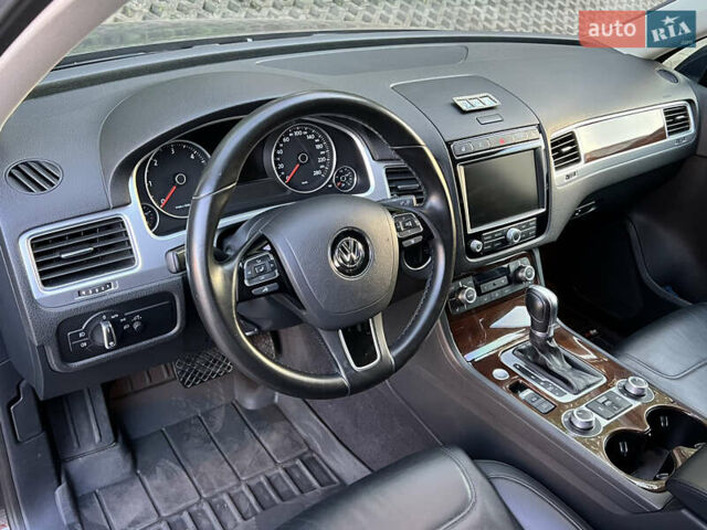 Синий Фольксваген Туарег, объемом двигателя 3 л и пробегом 102 тыс. км за 35900 $, фото 32 на Automoto.ua