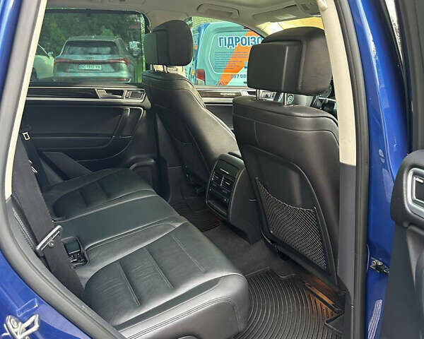 Синій Фольксваген Туарег, об'ємом двигуна 3 л та пробігом 151 тис. км за 24900 $, фото 6 на Automoto.ua