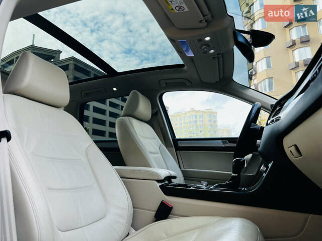 Синий Фольксваген Туарег, объемом двигателя 3 л и пробегом 182 тыс. км за 24900 $, фото 38 на Automoto.ua