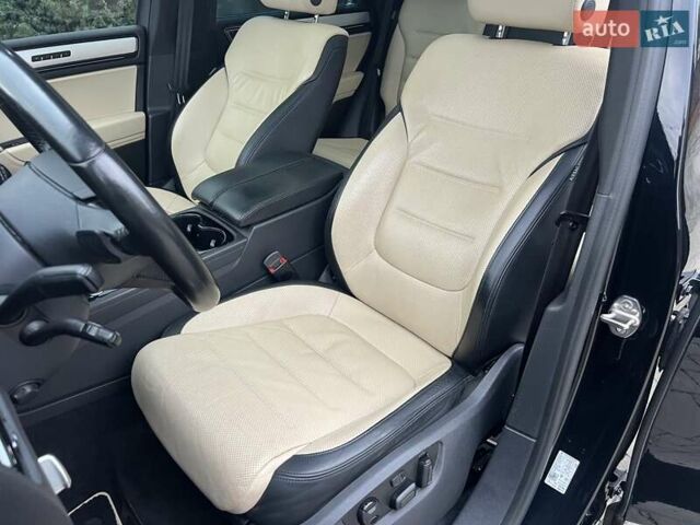 Фольксваген Туарег 2016 в Ровно на Automoto.ua Синий Фольксваген Туарег, объемом двигателя 3 л и пробегом 274 тыс. км за 25900 $, фото 26 на Automoto.ua