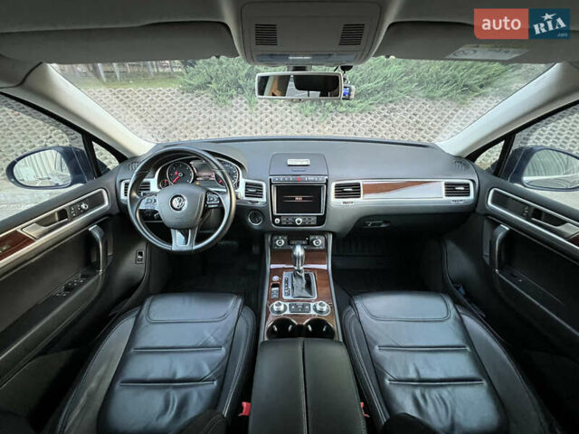 Синий Фольксваген Туарег, объемом двигателя 3 л и пробегом 102 тыс. км за 35900 $, фото 45 на Automoto.ua