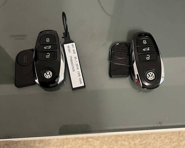 Синий Фольксваген Туарег, объемом двигателя 3 л и пробегом 102 тыс. км за 35900 $, фото 61 на Automoto.ua