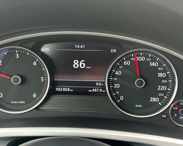 Синий Фольксваген Туарег, объемом двигателя 3 л и пробегом 102 тыс. км за 35900 $, фото 58 на Automoto.ua