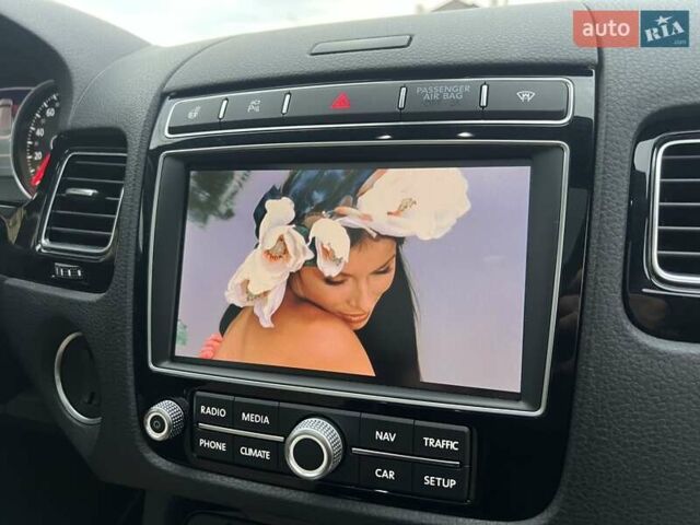 Фольксваген Туарег 2016 в Ровно на Automoto.ua Синий Фольксваген Туарег, объемом двигателя 3 л и пробегом 274 тыс. км за 25900 $, фото 39 на Automoto.ua