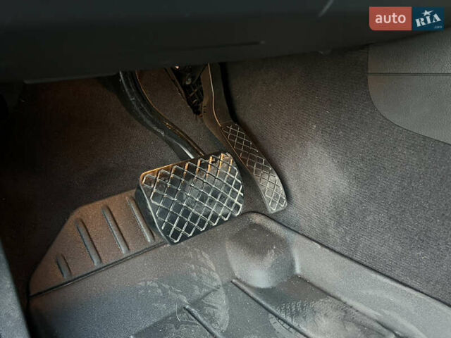 Синий Фольксваген Туарег, объемом двигателя 3 л и пробегом 102 тыс. км за 35900 $, фото 31 на Automoto.ua