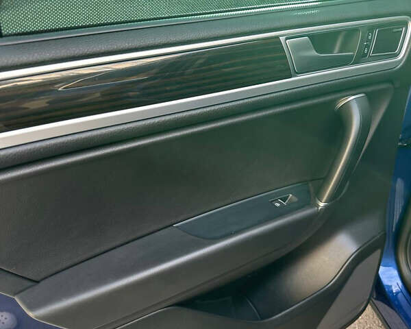 Синій Фольксваген Туарег, об'ємом двигуна 3 л та пробігом 151 тис. км за 24900 $, фото 11 на Automoto.ua