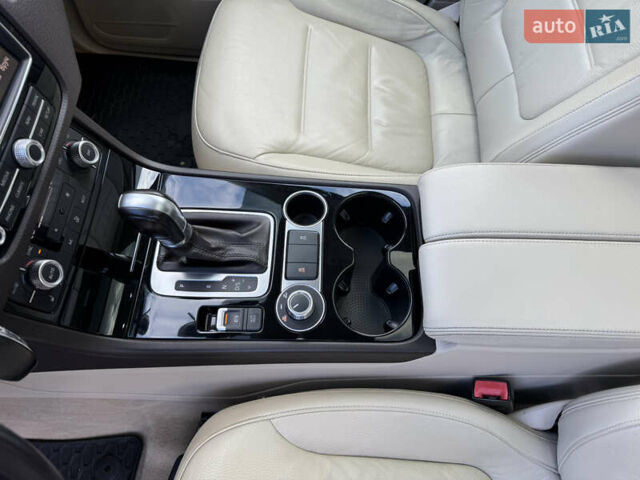 Синий Фольксваген Туарег, объемом двигателя 3 л и пробегом 182 тыс. км за 24900 $, фото 15 на Automoto.ua