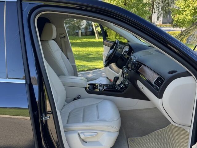 Фольксваген Туарег 2016 в Киеве на Automoto.ua Синий Фольксваген Туарег, объемом двигателя 3 л и пробегом 245 тыс. км за 23000 $, фото 19 на Automoto.ua