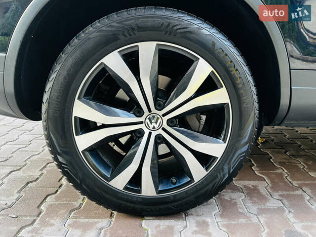 Синий Фольксваген Туарег, объемом двигателя 3 л и пробегом 182 тыс. км за 24900 $, фото 57 на Automoto.ua