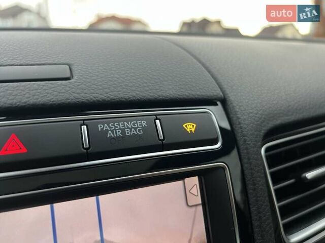 Фольксваген Туарег 2016 в Ровно на Automoto.ua Синий Фольксваген Туарег, объемом двигателя 3 л и пробегом 274 тыс. км за 25900 $, фото 55 на Automoto.ua